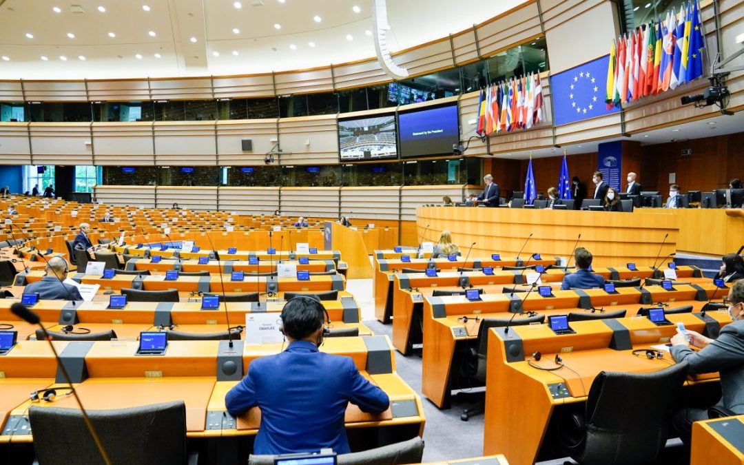 Parlamento Ue “Rafforzare la lotta alle pratiche fiscali dannose”