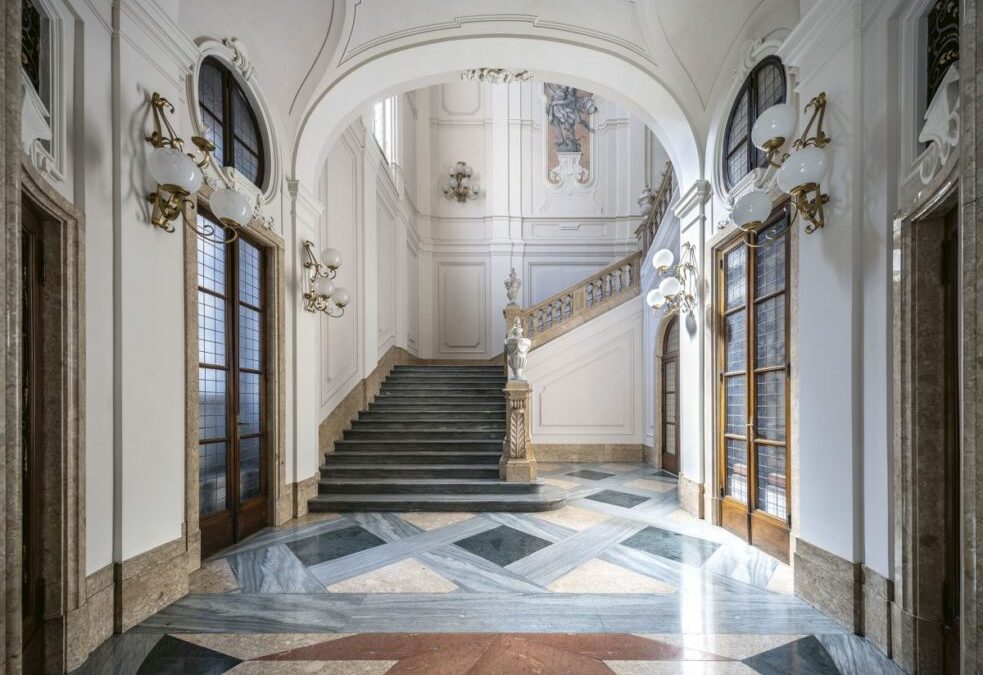 Torino, svelati i segreti di Palazzo Perrone San Martino