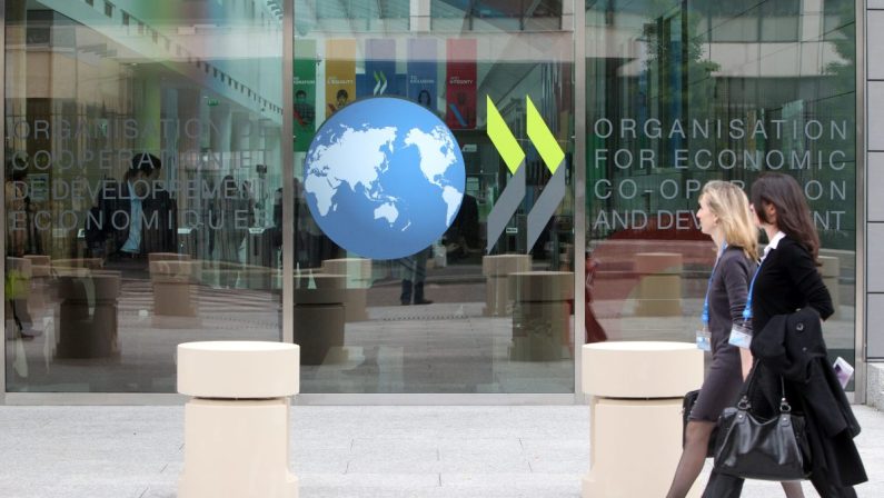 Ocse, accordo sulla tassa minima al 15% per le multinazionali