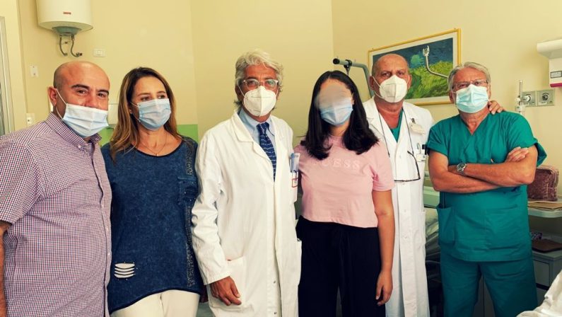Policlinico di Bari, raro intervento di protesi d’anca su una 14enne