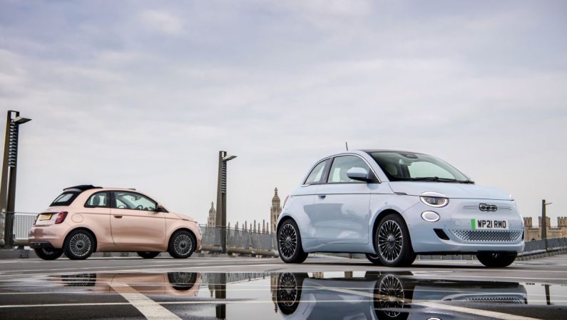 Nuova 500 “Small Car of the Year” ai News UK Motor Awards