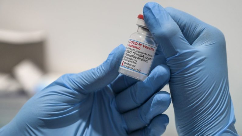 Segnalate all’Aifa 101.110 reazioni avverse al vaccino, l’85% non gravi