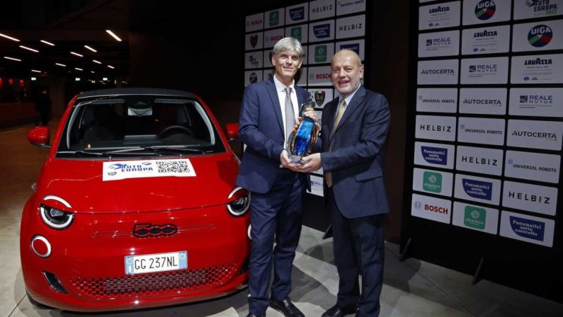 La Fiat 500 Elettrica è “l’Auto Europa 2022” dell’Uiga