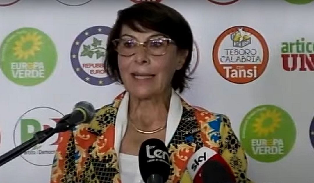 Amalia Bruni commenta il voto in una conferenza stampa a Lamezia Terme