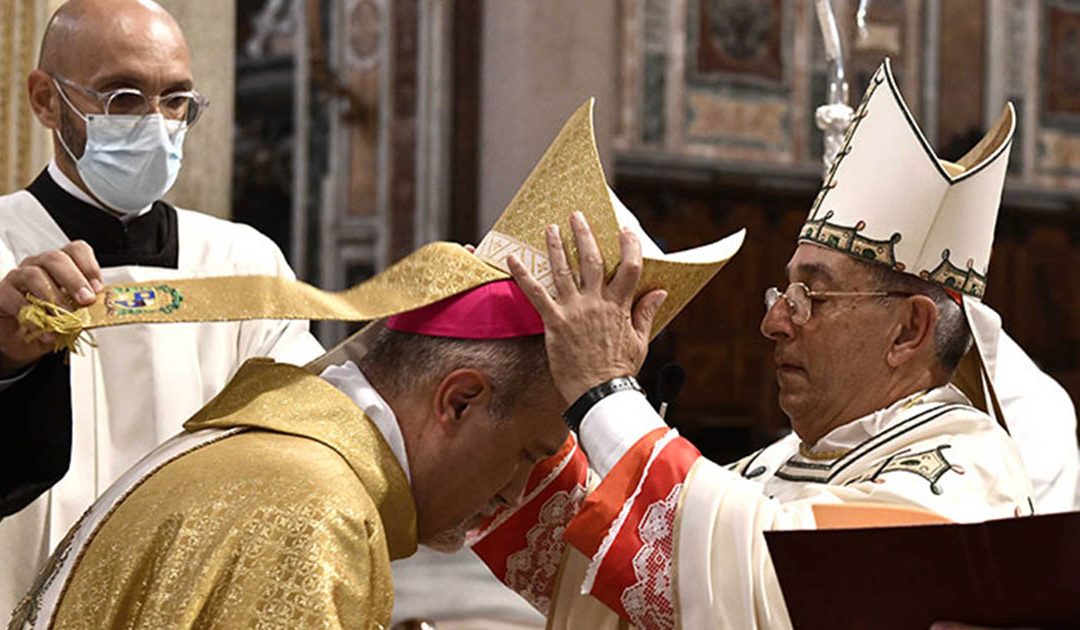 Monsignor Attilio Nostro al momento della sua ordinazione episcopale