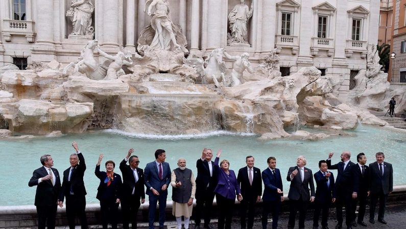 G20: i leader a Fontana di Trevi per il rito del lancio della monetina