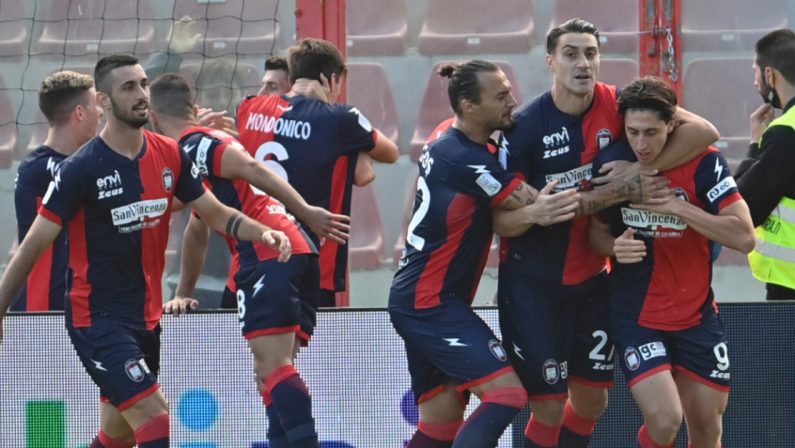 Crotone, vittoria di lusso: battuta la capolista Pisa