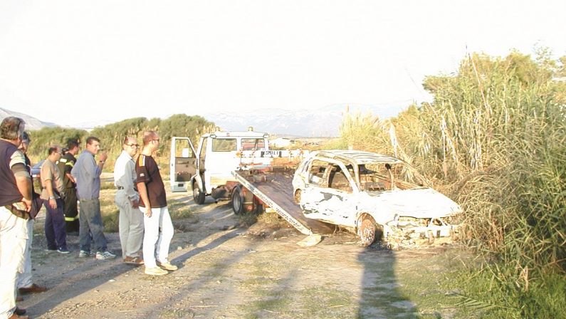 Omicidio rimasto irrisolto: Salvatore Arcuri bruciato nella sua auto nel Cosentino