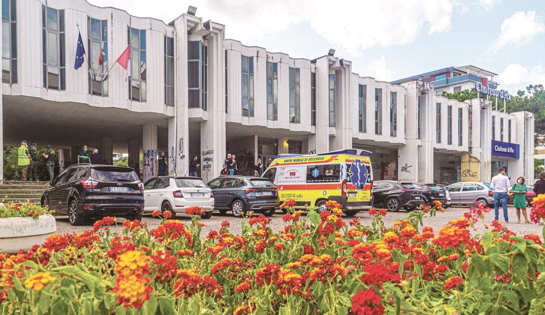 Il centro vaccinale di Rende