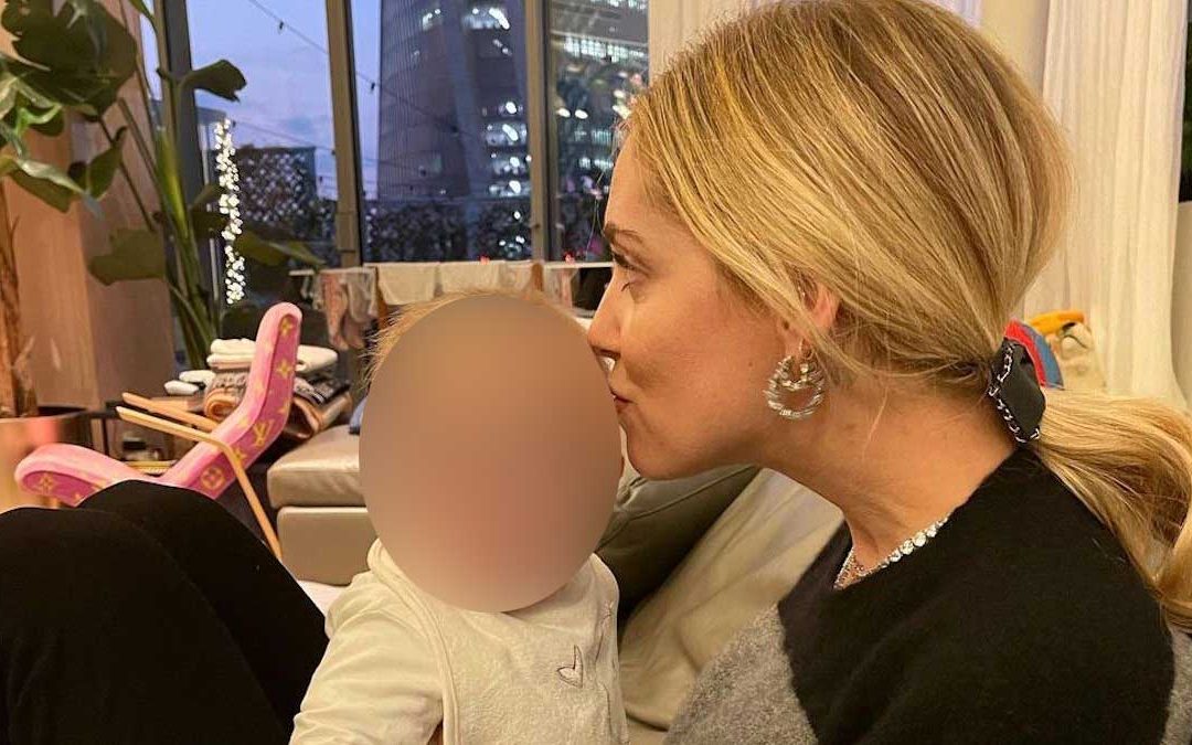 Chiara Ferragni con la piccola Vittoria (foto Instagram)