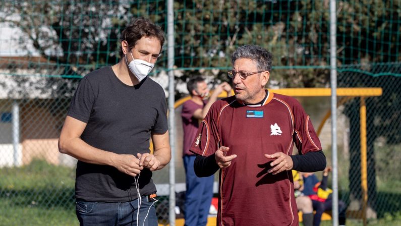 “Crazy for football”, su Rai1 il film con Castellitto dedicato al vibonese Antonio Barba 