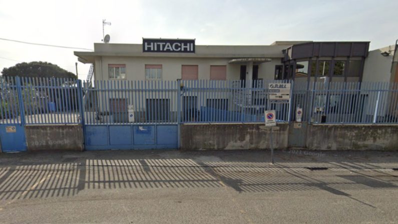 Green pass, alla Hitachi nessun problema alla produzione. Gruppo di dipendenti in protesta