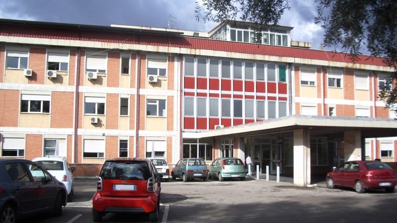 Muore in sala d'attesa all'ospedale, aperta un'inchiesta a Gioia Tauro