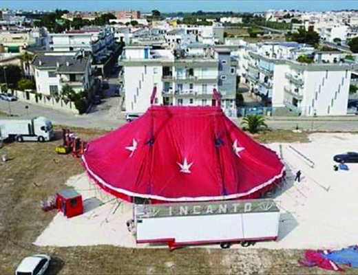 Il tendone da circo che ospiterà il progetto delle iniziative antimafia a Palo del Colle