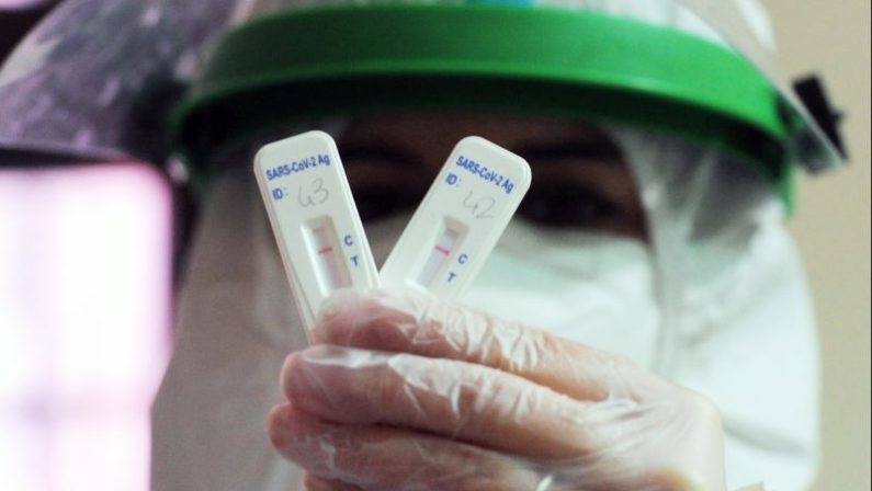 Covid, 2.834 nuovi casi e 41 decessi