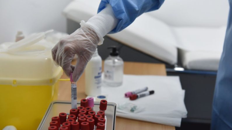Covid, 6.764 nuovi casi e 31 decessi nelle ultime 24 ore