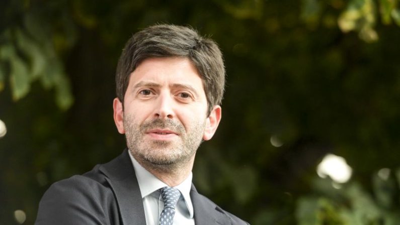Sanità, Speranza “Nuova indennità a personale dei pronto soccorso”