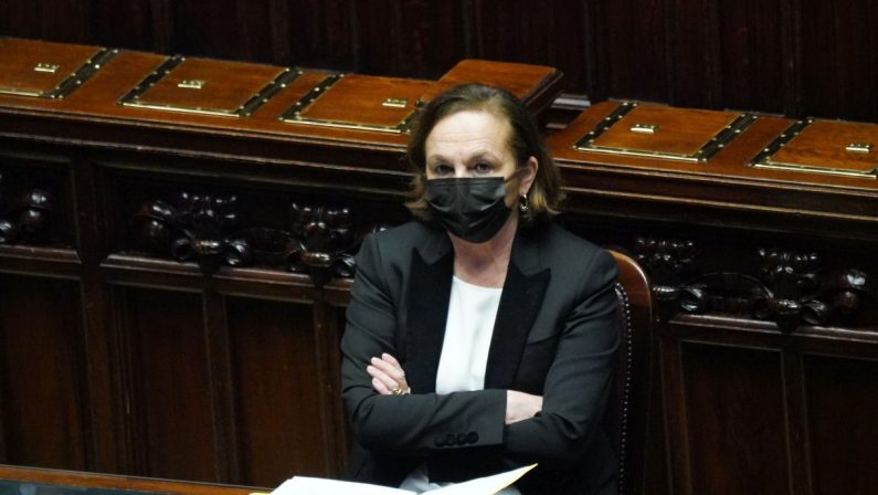 Lamorgese “Bilanciare il diritto di manifestare con quello alla salute”