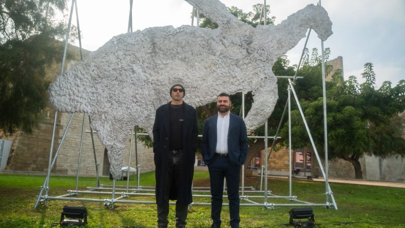 ART&more by glo, a Bari l’installazione “Alba dei tempi” di Vascellari