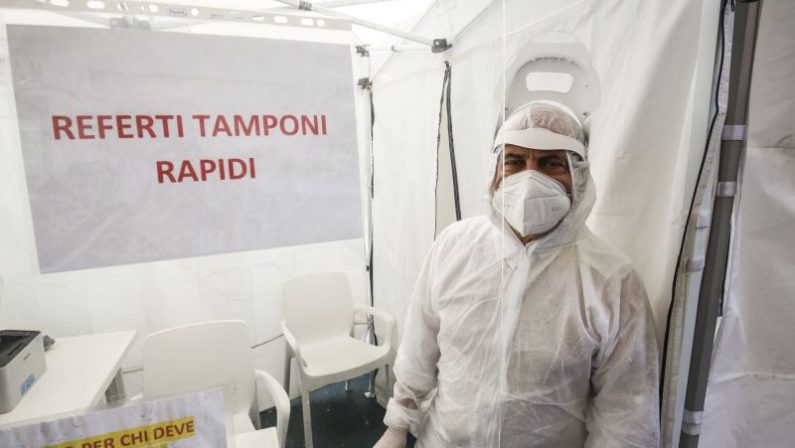 Covid, incidenza settimanale e Rt in salita