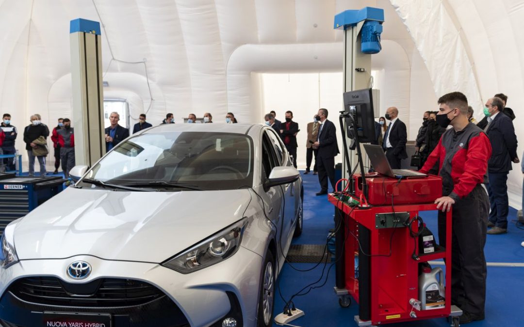 Toyota inaugura officina didattica Elis per le professioni del futuro