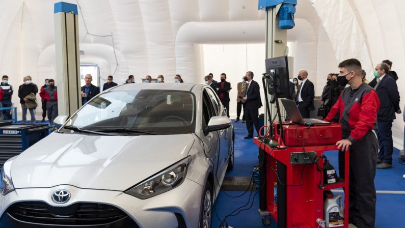 Toyota inaugura officina didattica Elis per le professioni del futuro