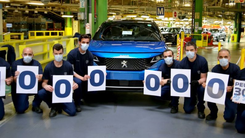 Il milionesimo Peugeot 3008 esce dallo stabilimento di Sochaux
