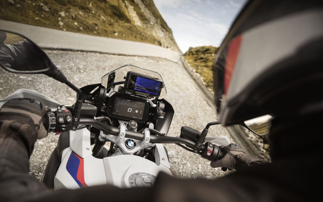 Bmw Motorrad presenta il ConnectedRide Cradle