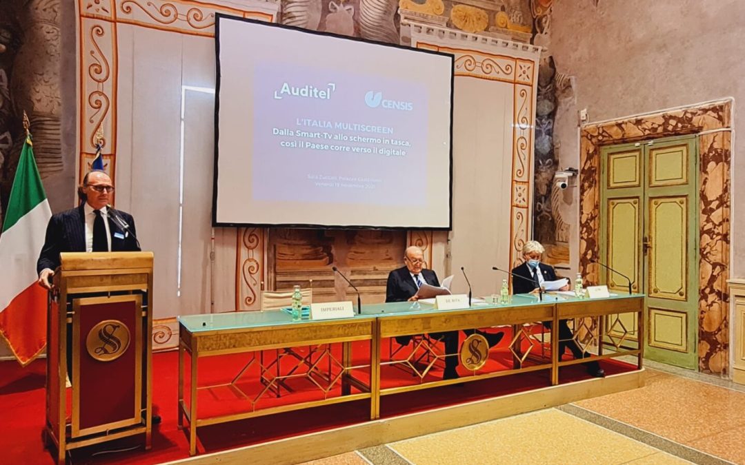 Auditel-Censis, 5 schermi in ogni famiglia, Internet cambia la Tv