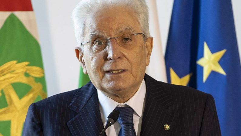 Violenza contro le donne, Mattarella “Educare al rispetto e alla parità”