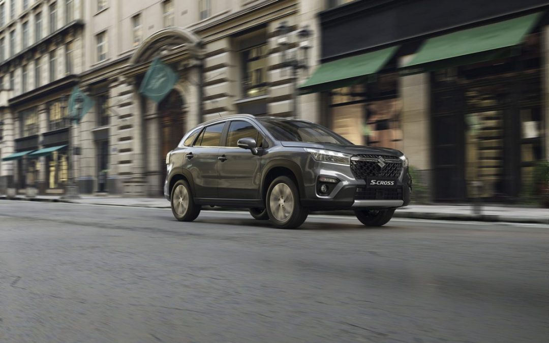 Il nuovo Suzuki S-Cross nasce ibrido e cambia pelle