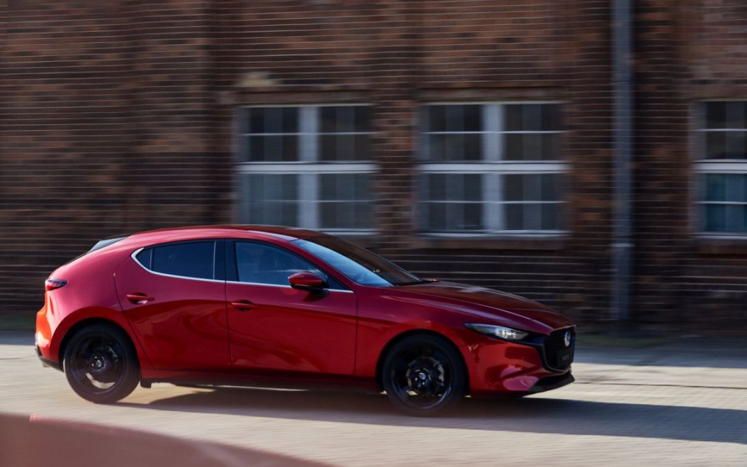 Mazda3 2022, sportiva ibrida con una connettività rinnovata