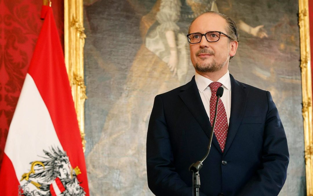 Covid, Schallenberg “Troppi no vax in Austria, serve obbligo”