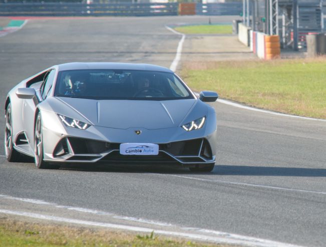 “Un venerdì da pilota” il 10/12 all’autodromo Varano dè Melegari