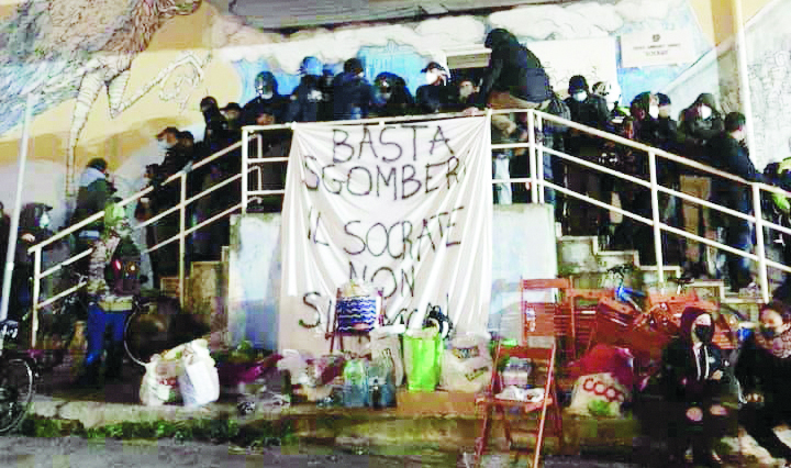 Ex Socrate a Bari, 30 attivisti condannati