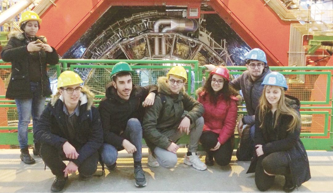 Studenti del liceo scientifico “Alessandro Volta” al Cern di Ginevra al lavoro sul telescopio di EEE (Extreme Energy Events)