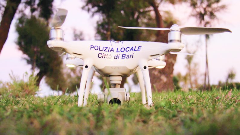 Comune di Bari, «Pronti a usare i droni per i rifiuti»