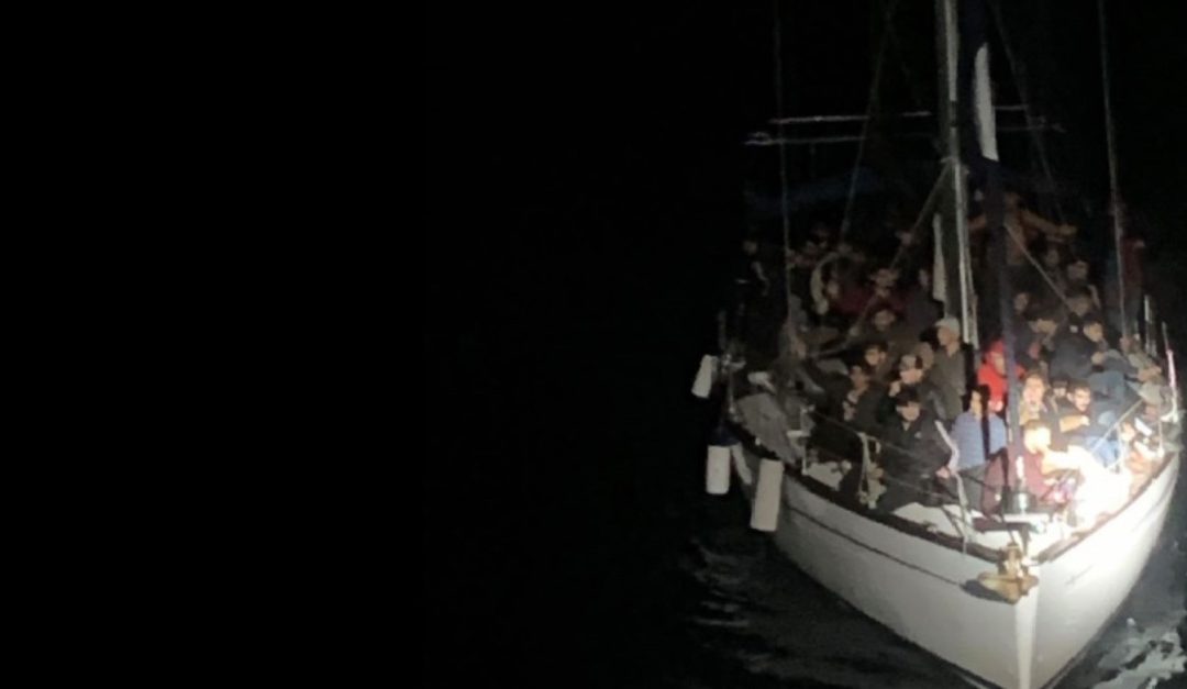 La baca avvistata dalla Guardia di Finanza prima dello sbarco