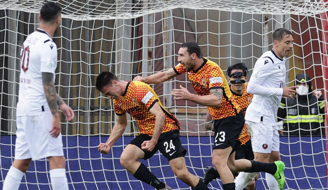 Viviani esulta dopo il gol dell'1-0