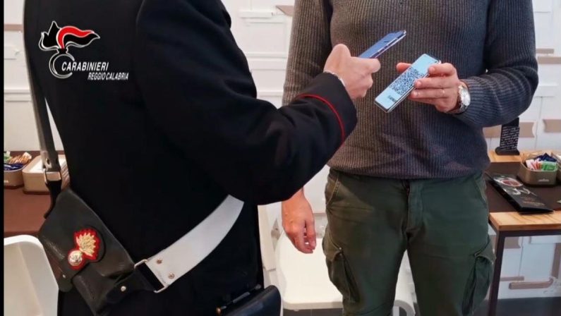 Piana di Gioia Tauro, controlli su movida e green pass: un arresto