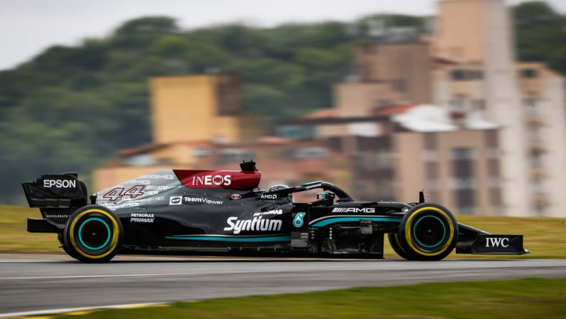 Pole Hamilton per la sprint qualifying del Gp Brasile