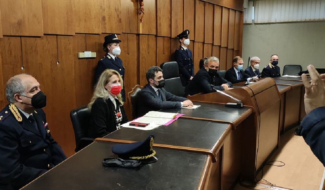 La conferenza stampa degli investigatori in occasione dell'operazione "Lucania felix"