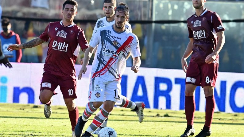 Serie B, la Reggina cede in casa alla Cremonese