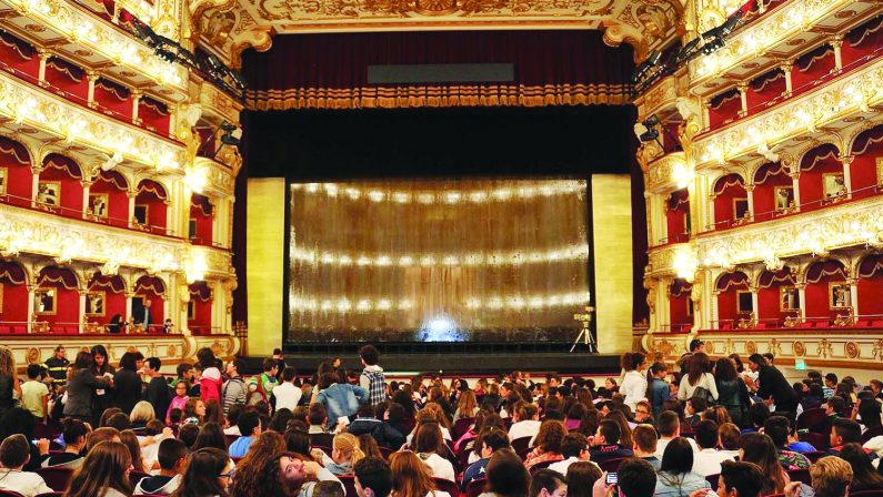 Teatro Petruzzelli di Bari, il nodo è in 5 punti