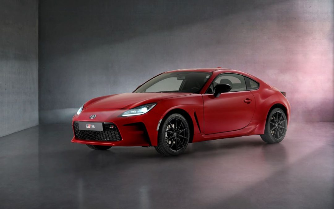 Toyota presenta la nuova coupè GR86