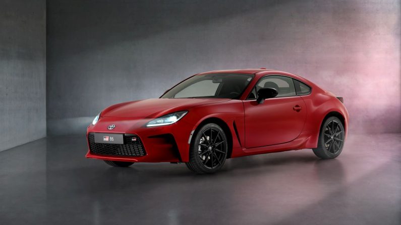 Toyota presenta la nuova coupè GR86