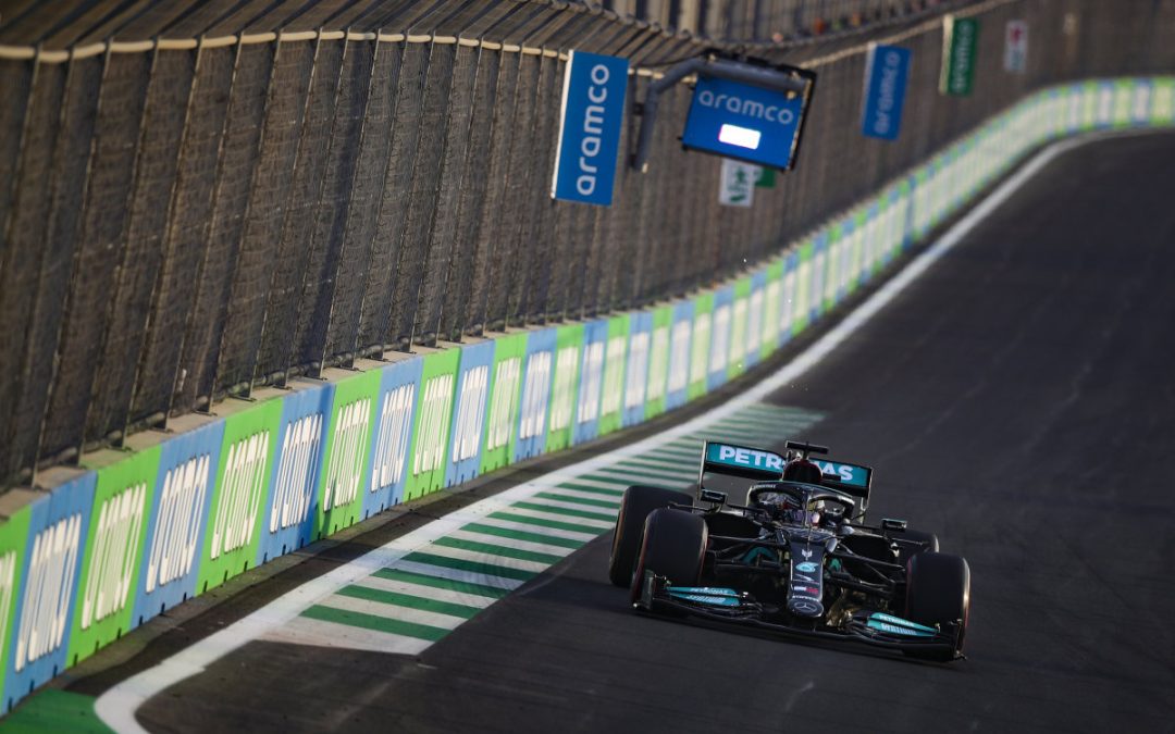 Hamilton conquista la pole position al Gp Arabia Saudita