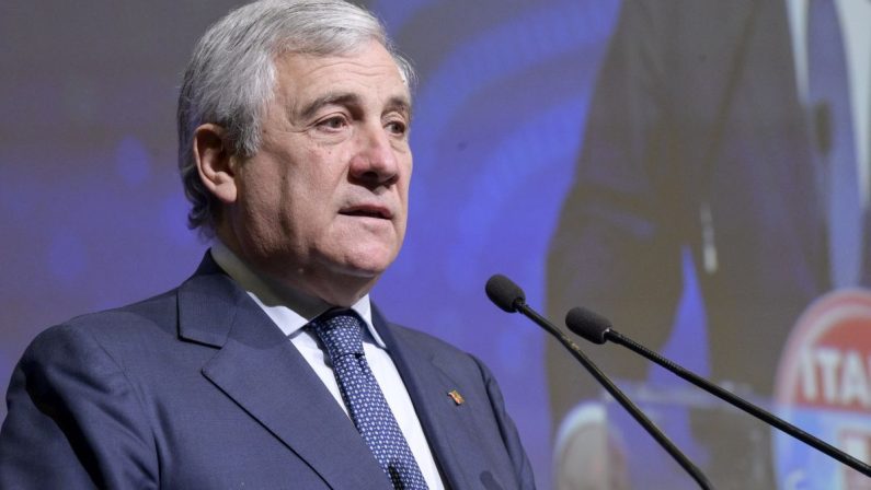 Governo, Tajani “Solo Draghi può tenerlo unito, si arrivi al 2023”