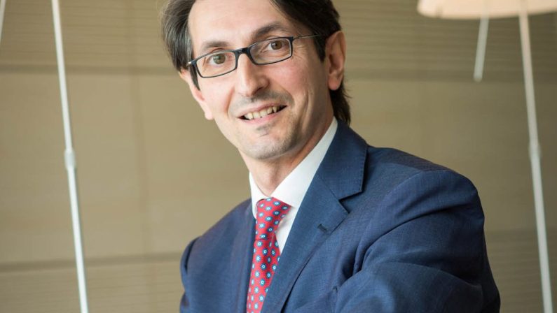 Intesa Sanpaolo, nuove soluzioni assicurative per medio-grandi imprese