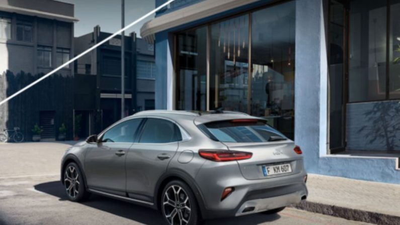 Kia, per XCeed arriva la versione Black Line Edition